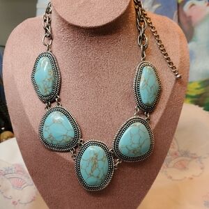 Premier Designs Faux Turquoise Focal Bib Necklace SILVERTONE